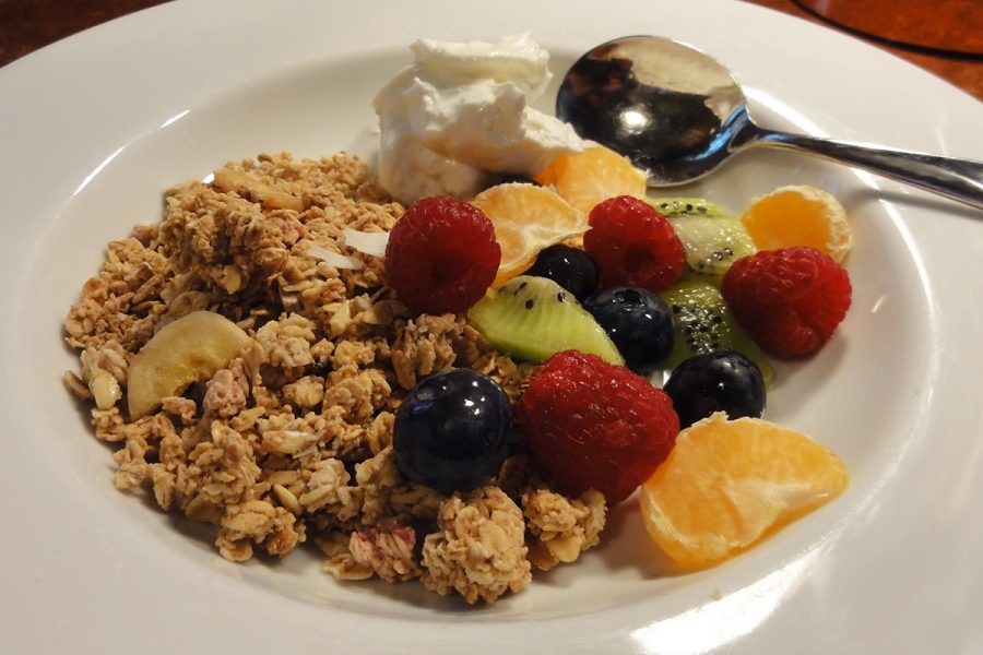 Read more about the article Granola & Fresh Fruit