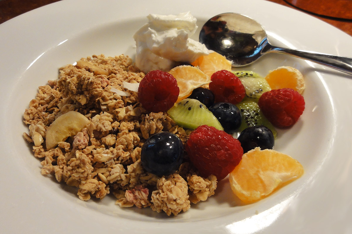 You are currently viewing Granola & Fresh Fruit